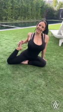 Angela White Ends Yoga For A Blowjob