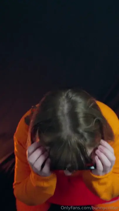 Bunny Critter's Dildo Machine Solo As Velma - ePornLeak