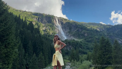 Anna Ralphs Sucks Dick On A Mountain Trail