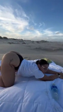Mtvkay18 Arches Her Back Outdoors
