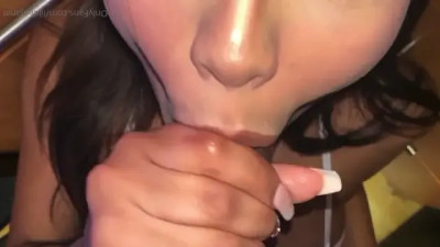 Lildedjanet Gives A Blowjob