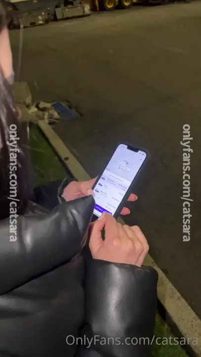 Catsara Pays Uber Driver With A Blowjob - ePornLeak