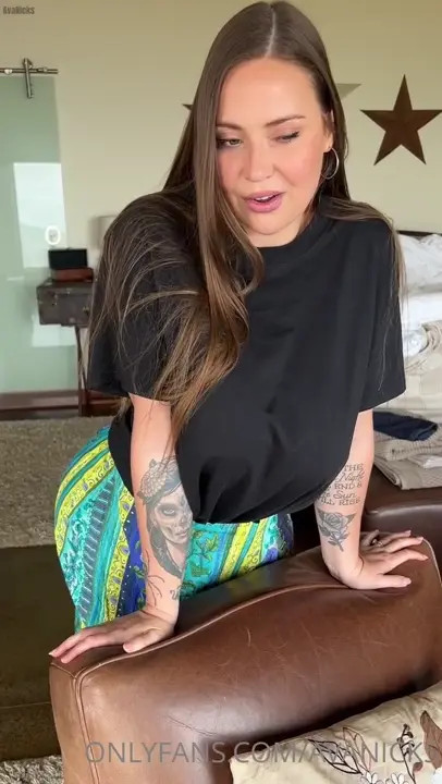 Ava Nicks Fucks Her Step Son On Family Vacation - ePornLeak