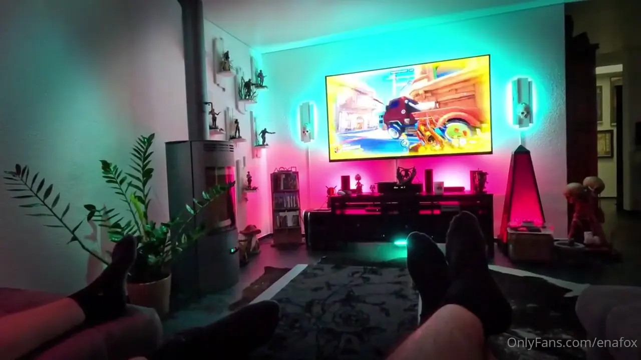 Leah Obscure, Alissa Noir, & Enafox Share Cocks - ePornLeak