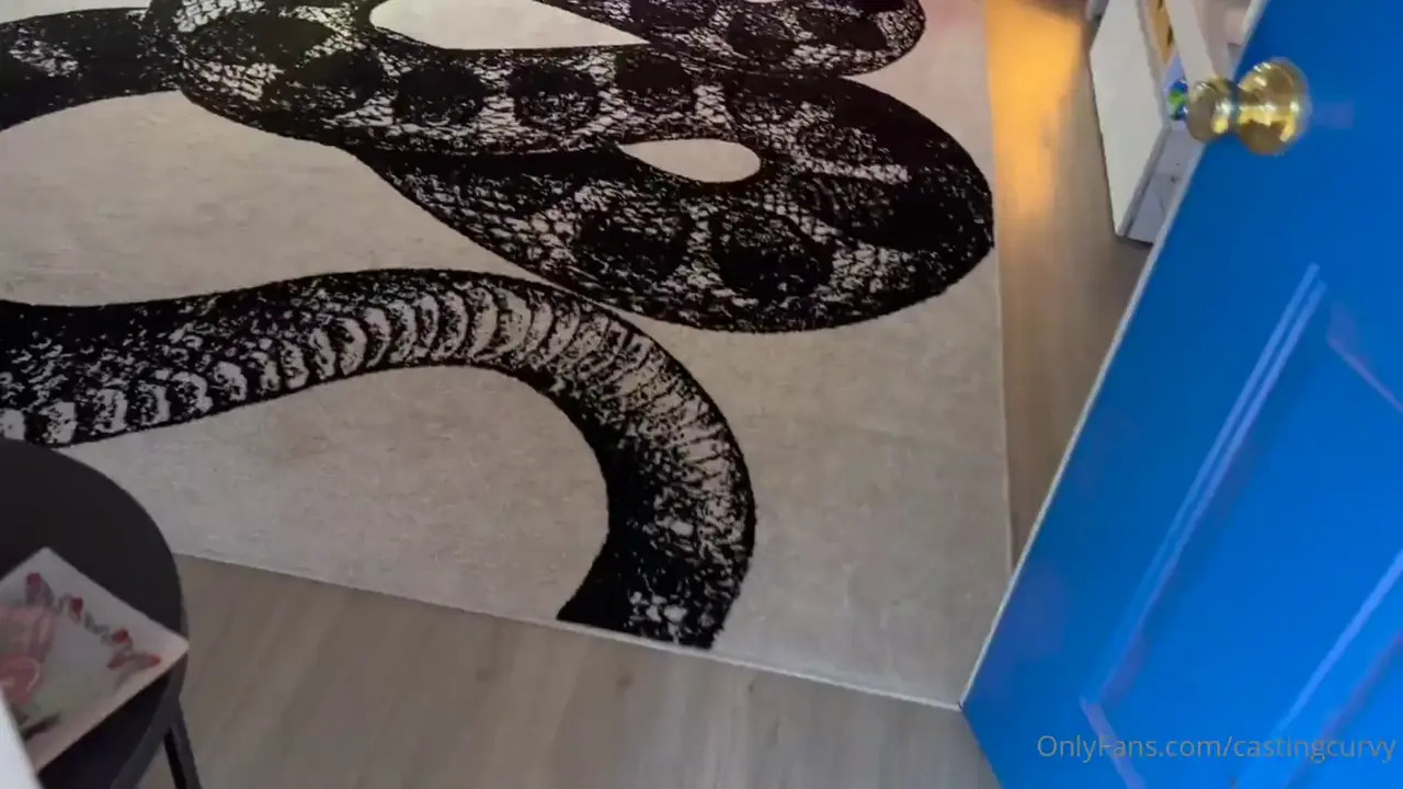 Koochiekachow17 Helps Her Stepbro To Cum - ePornLeak