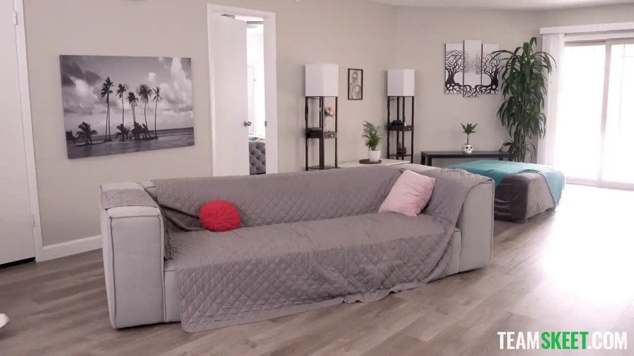 Nikki Zee And Sera Ryder Share A Dick - ePornLeak