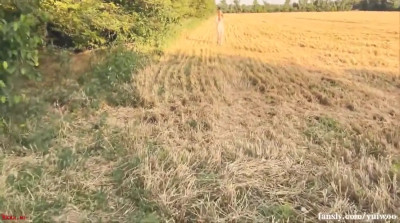 Yuiwoo Takes A Cock For Outdoor Sex