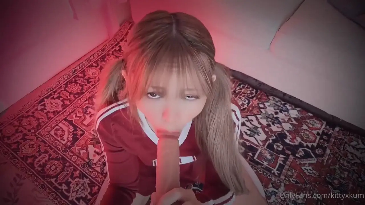 Horny Kitty Kum Fucks Her Dildo - ePornLeak