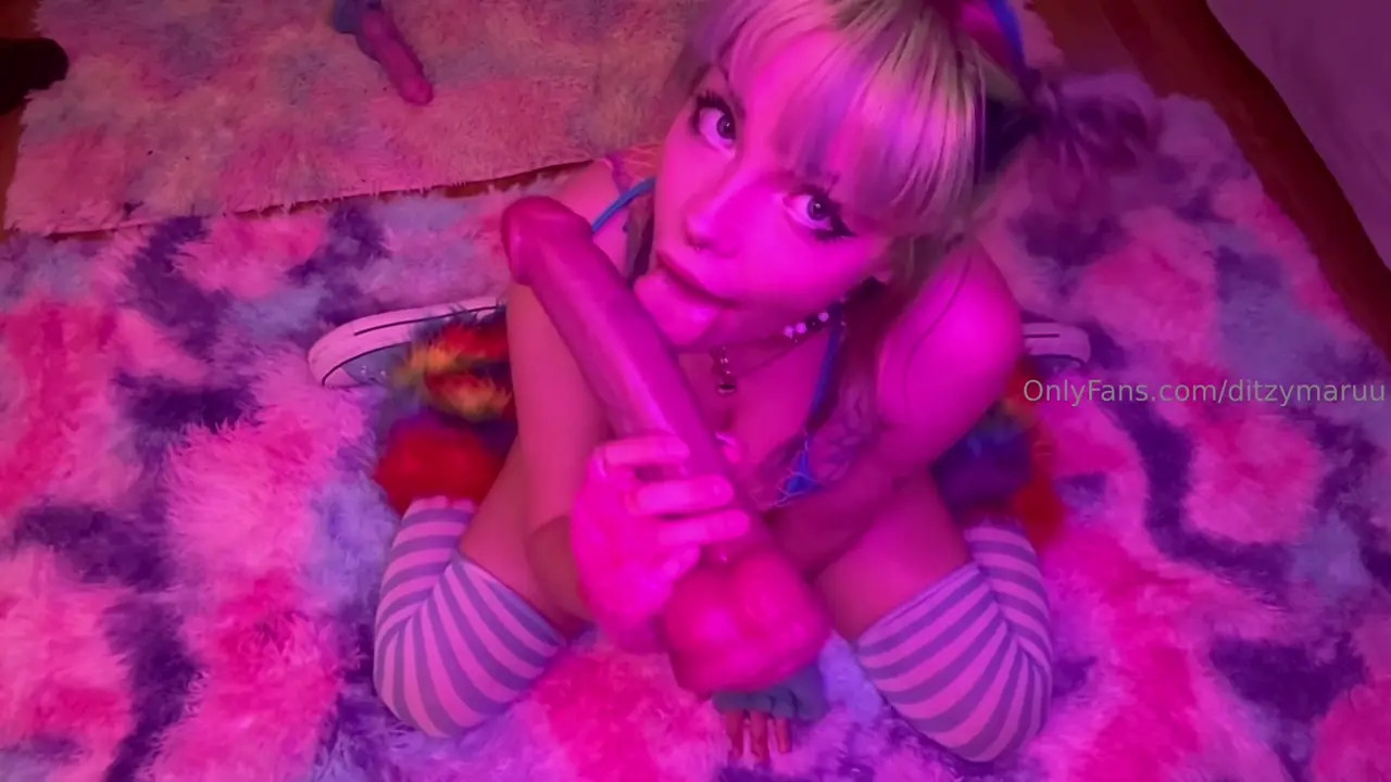 DitzyMaruu Deep Throat A Big Dildo - ePornLeak