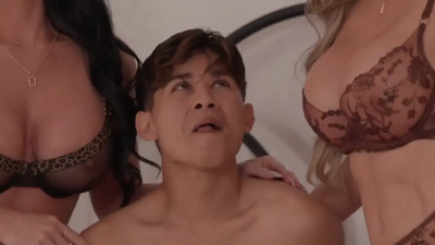 Hot MILF Threesome With Jennifer White And CoryChaseXXX