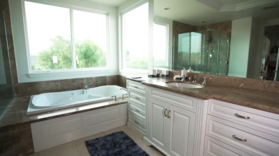 EllaReesexxx Gets Rimmed And Railed Outdoors