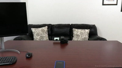 Goth Xravenreveriex Rides A Cock In The Couch