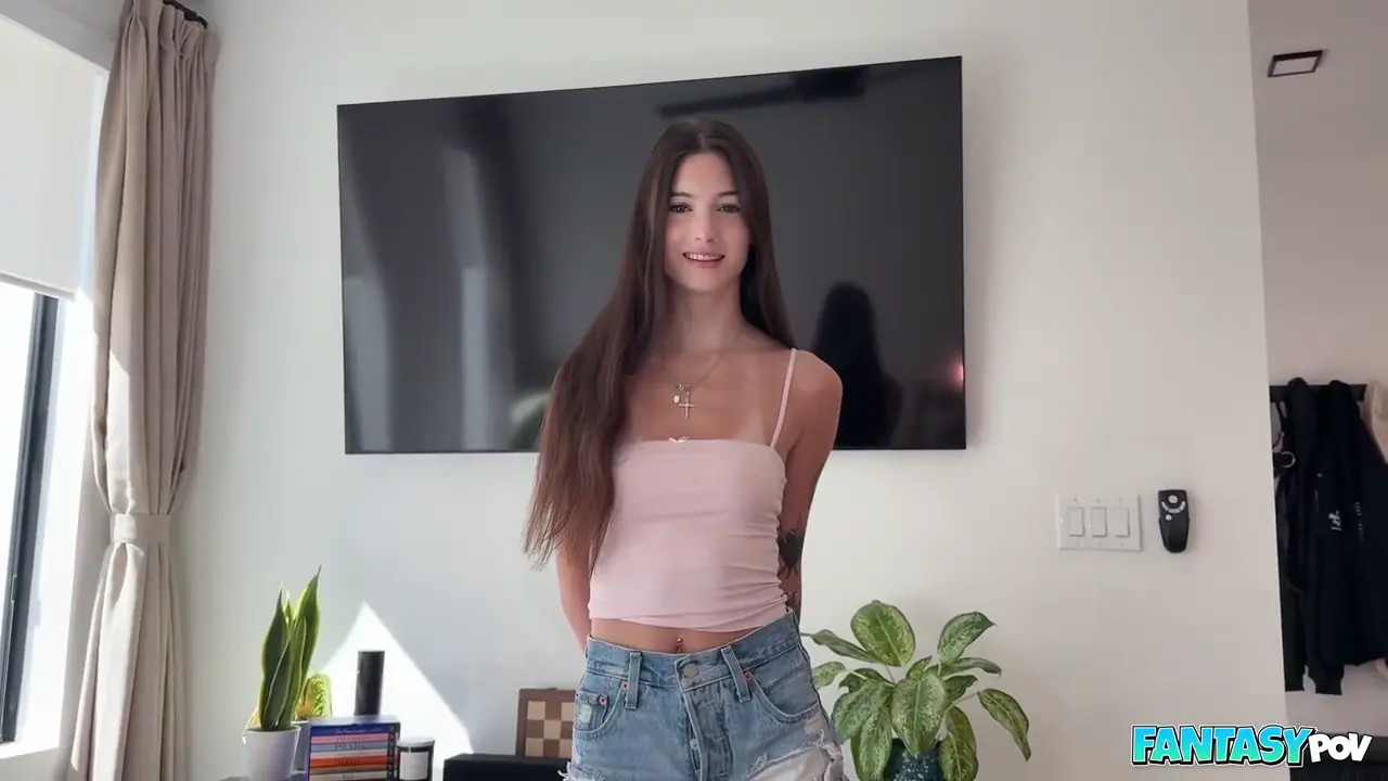 ItsSophieTyler Blows Then Bounces On A Cock - ePornLeak