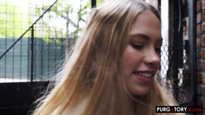 Khloe Kapri Gives Head To A Stranger's BBC