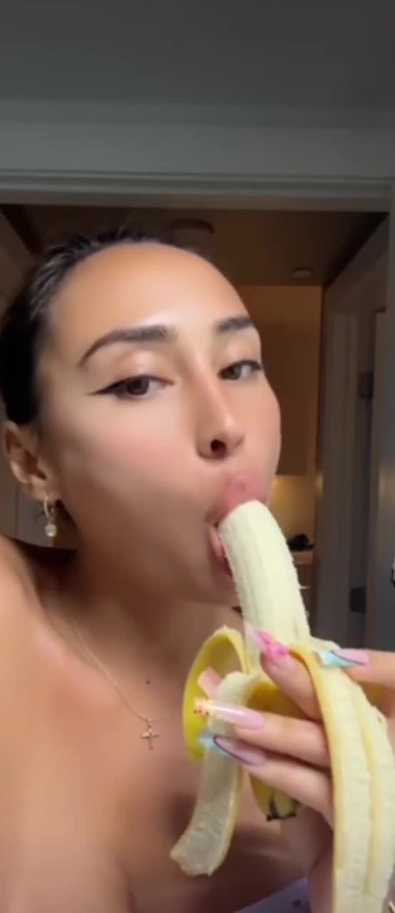 Astrid Nelsia Blowjob Banana Big Ass French Asian Mym Nude Video Leaks - ePornLeak