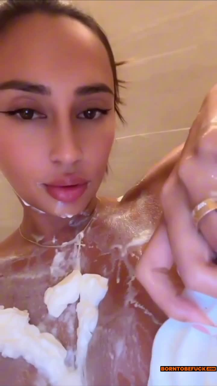 Astrid Nelsia Washing Naughtily in the Shower Nude Video Leaks - ePornLeak