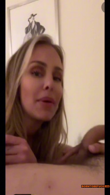 Adixia BG First Filmed Blowjob Porn Video Leaks