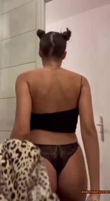 Messrineee Hot Strip and Spanking Ass Skinny Teen Porn Video Leaks