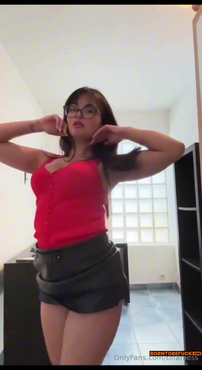 Tiffaniesftn Hot Red Lingerie Strip Cute White Girl Porn Video Leaks - ePornLeak